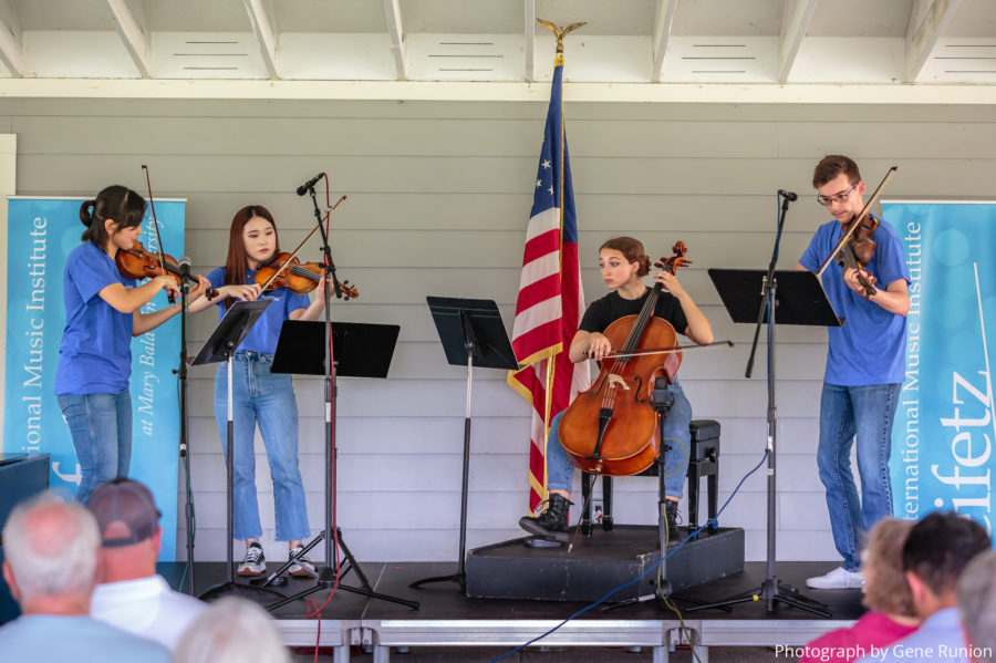 Anthems from America & Abroad – A Heifetz Holiday Celebration
